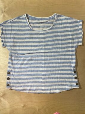 St. John’s Bay White and Light Blue Striped Short Sleeve Top Small (RB)